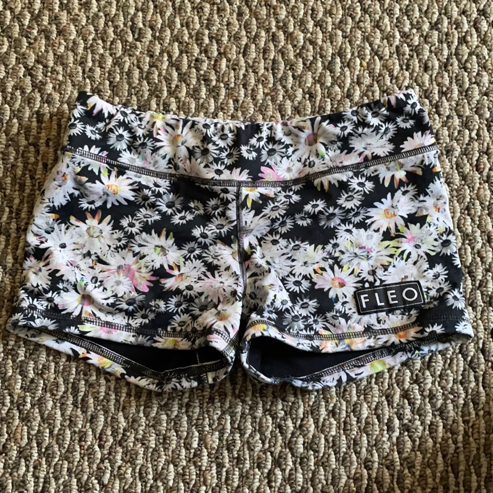 M Fleo Shorts
